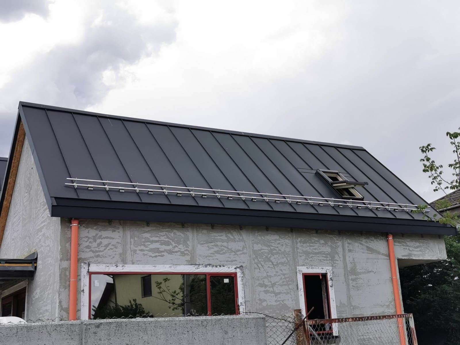 Învelitoare aluminiu prevopsit RAL 7016 3D